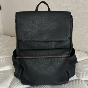 Andar: The Sydney Black Togo Leather Backpack/Diaper Bag